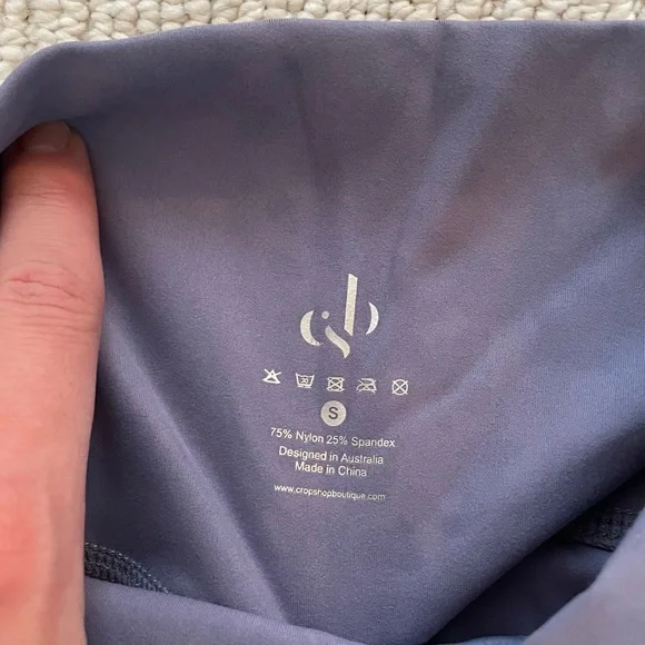 CSB SCRUNCH SHORTS - Picture 3 of 3